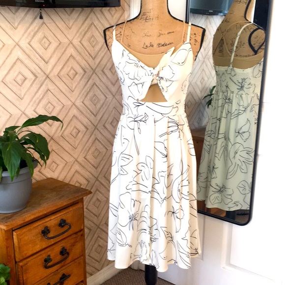 Abstract floral cream and black sundress - Picture 1 of 4